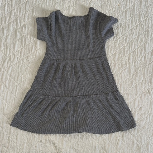 OLD NAVY Tiered Gray Short Sleeve Dress Girls Size 6-7 - Picture 3 of 5